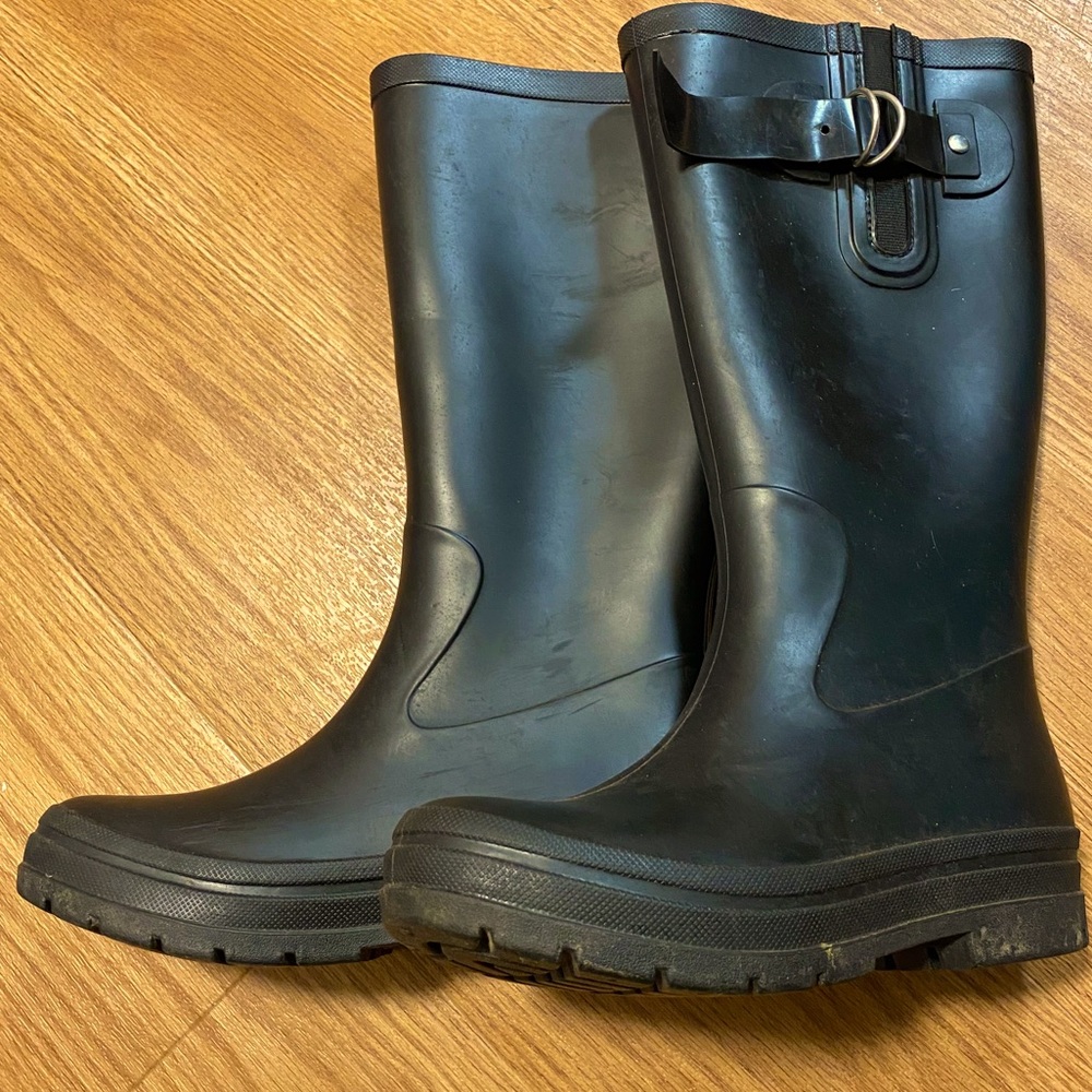 Rubber boots